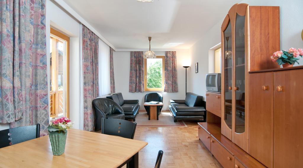 Gaestehaus Lutschounig Faak am See Exterior photo