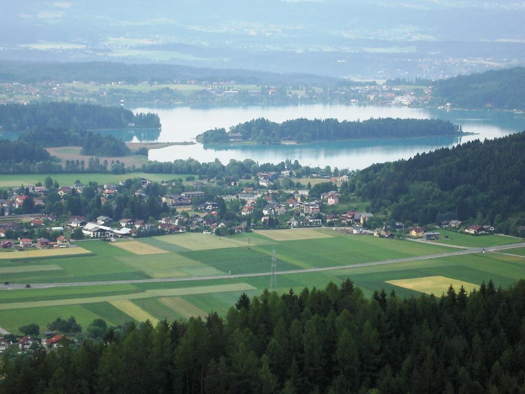 Gaestehaus Lutschounig Faak am See Exterior photo